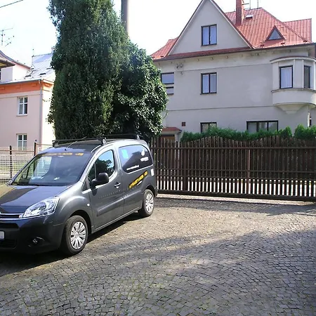 Stylove Podkrovni Apartament Ostrawa